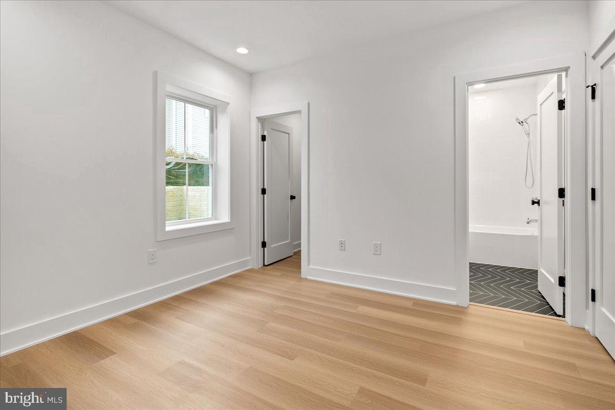 3411 17TH ST N, ARLINGTON, Virginia 22207, 5 Bedrooms Bedrooms, ,4 BathroomsBathrooms,Residential,For sale,3411 17TH ST N,VAAR2067438 MLS # VAAR2067438