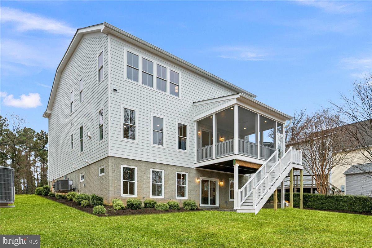 3411 17TH ST N, ARLINGTON, Virginia 22207, 5 Bedrooms Bedrooms, ,4 BathroomsBathrooms,Residential,For sale,3411 17TH ST N,VAAR2067438 MLS # VAAR2067438