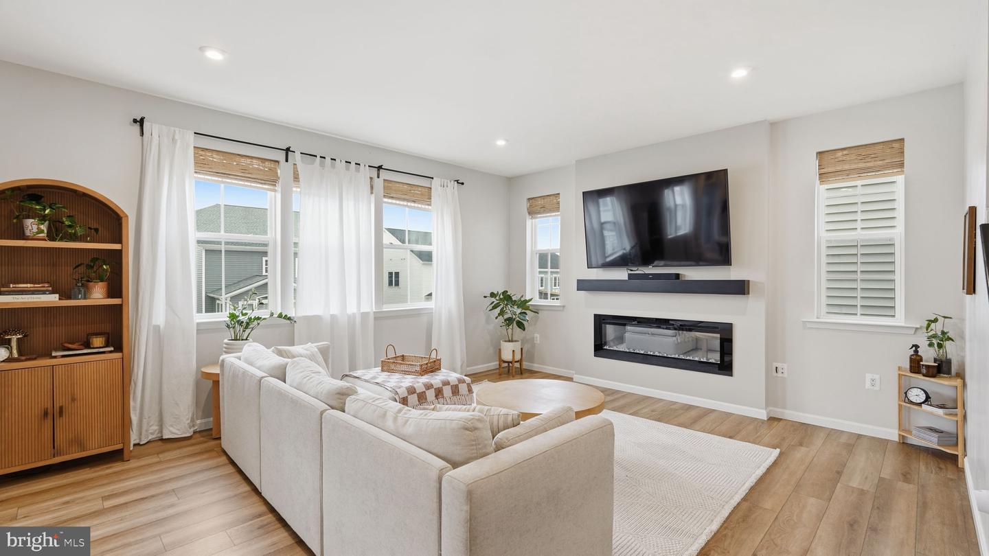 416 SMOKEBUSH DR, STAFFORD, Virginia 22554, 4 Bedrooms Bedrooms, ,3 BathroomsBathrooms,Residential,For sale,416 SMOKEBUSH DR,VAST2045078 MLS # VAST2045078