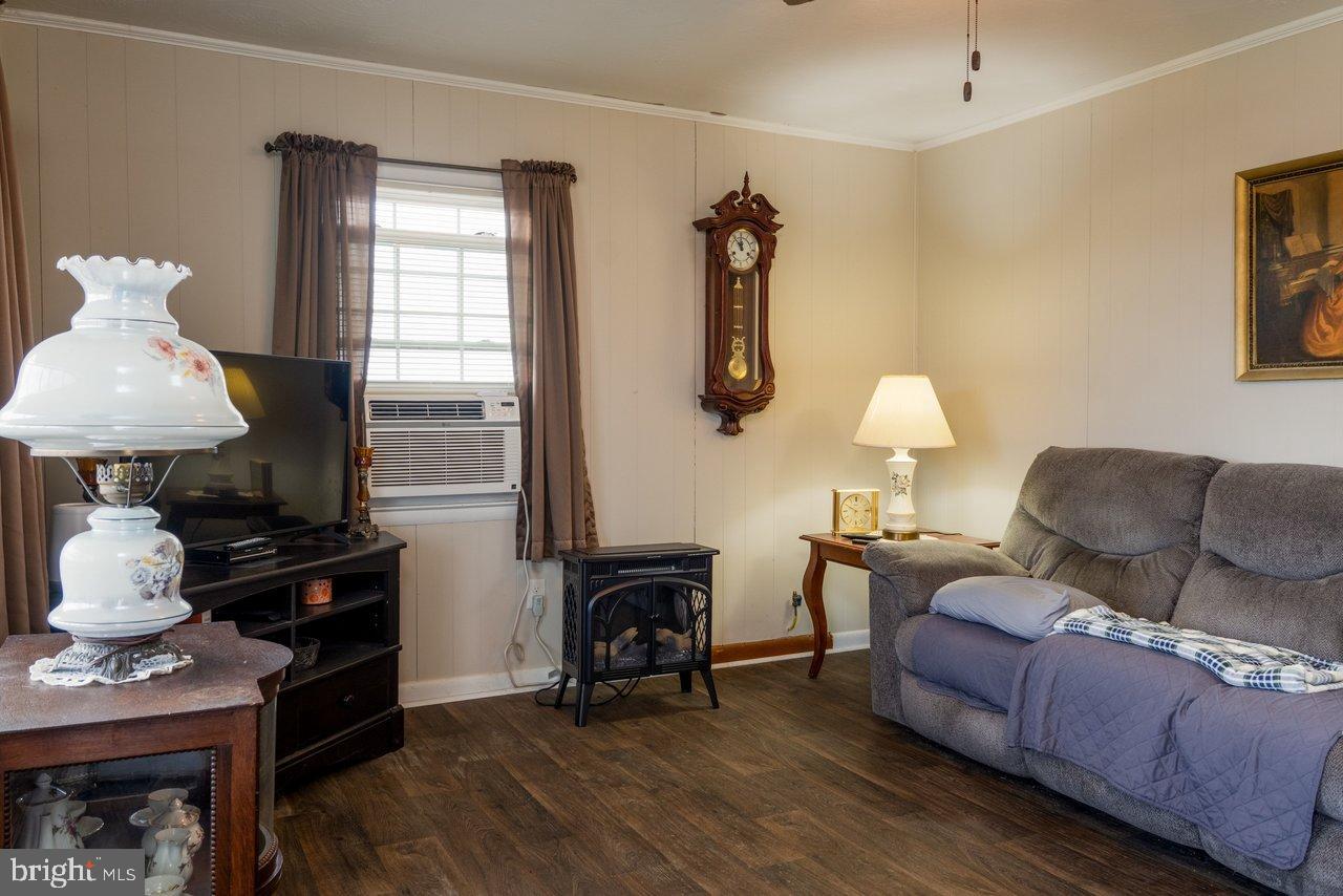 1204 BATTLECREEK RD, STANLEY, Virginia 22851, 3 Bedrooms Bedrooms, 7 Rooms Rooms,1 BathroomBathrooms,Residential,For sale,1204 BATTLECREEK RD,VAPA2005852 MLS # VAPA2005852