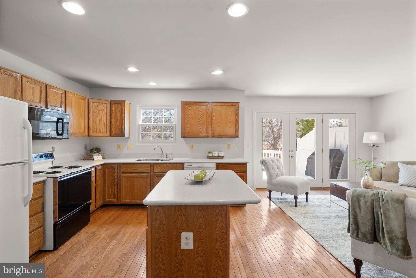 2709 BARONHURST DR, VIENNA, Virginia 22181, 3 Bedrooms Bedrooms, ,2 BathroomsBathrooms,Residential,For sale,2709 BARONHURST DR,VAFX2284912 MLS # VAFX2284912