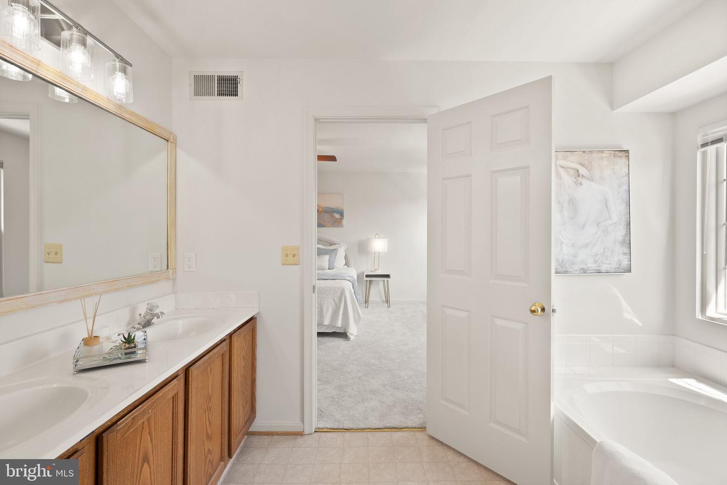 2709 BARONHURST DR, VIENNA, Virginia 22181, 3 Bedrooms Bedrooms, ,2 BathroomsBathrooms,Residential,For sale,2709 BARONHURST DR,VAFX2284912 MLS # VAFX2284912