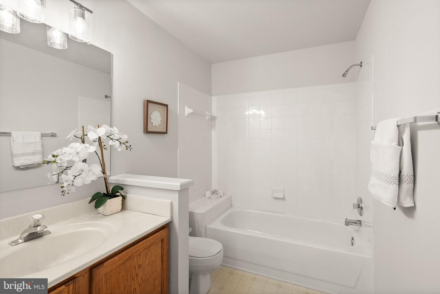 2709 BARONHURST DR, VIENNA, Virginia 22181, 3 Bedrooms Bedrooms, ,2 BathroomsBathrooms,Residential,For sale,2709 BARONHURST DR,VAFX2284912 MLS # VAFX2284912