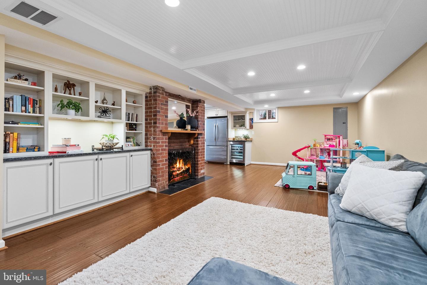 7911 BAINBRIDGE RD, ALEXANDRIA, Virginia 22308, 3 Bedrooms Bedrooms, ,2 BathroomsBathrooms,Residential,For sale,7911 BAINBRIDGE RD,VAFX2285332 MLS # VAFX2285332