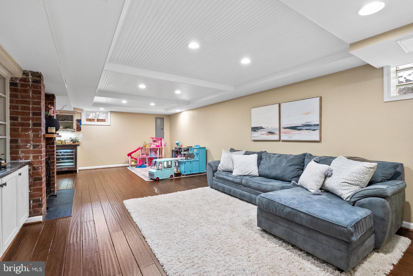 7911 BAINBRIDGE RD, ALEXANDRIA, Virginia 22308, 3 Bedrooms Bedrooms, ,2 BathroomsBathrooms,Residential,For sale,7911 BAINBRIDGE RD,VAFX2285332 MLS # VAFX2285332