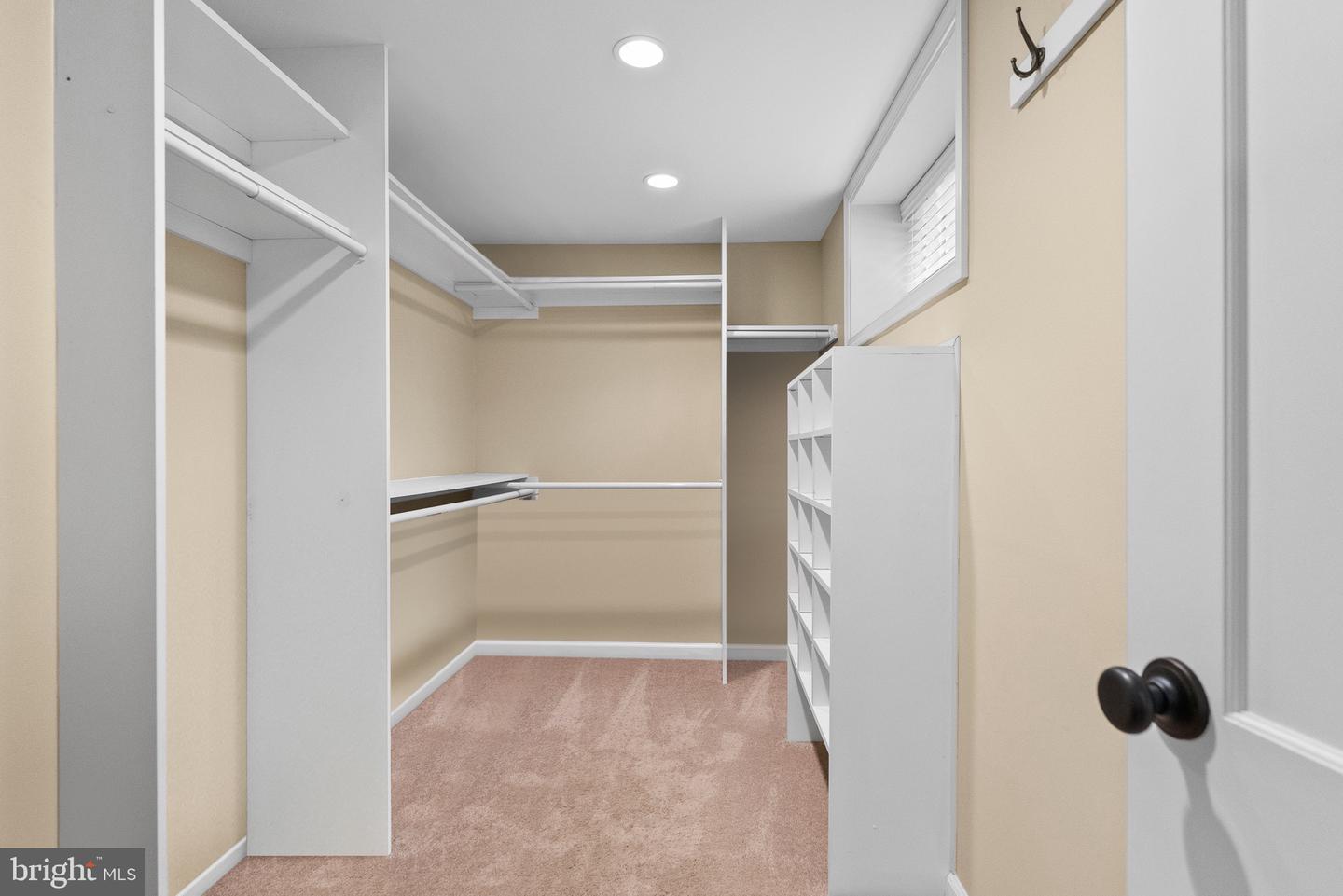 7911 BAINBRIDGE RD, ALEXANDRIA, Virginia 22308, 3 Bedrooms Bedrooms, ,2 BathroomsBathrooms,Residential,For sale,7911 BAINBRIDGE RD,VAFX2285332 MLS # VAFX2285332