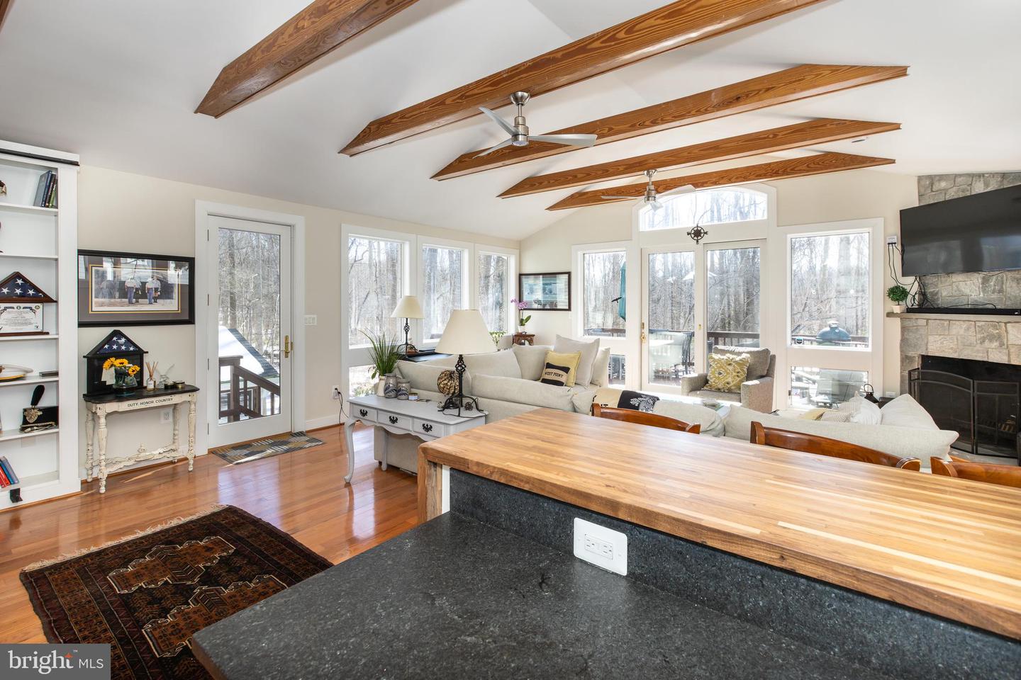 9813 FOSBAK DR, VIENNA, Virginia 22182, 5 Bedrooms Bedrooms, ,4 BathroomsBathrooms,Residential,For sale,9813 FOSBAK DR,VAFX2285590 MLS # VAFX2285590