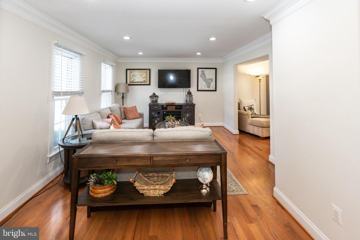 9813 FOSBAK DR, VIENNA, Virginia 22182, 5 Bedrooms Bedrooms, ,4 BathroomsBathrooms,Residential,For sale,9813 FOSBAK DR,VAFX2285590 MLS # VAFX2285590