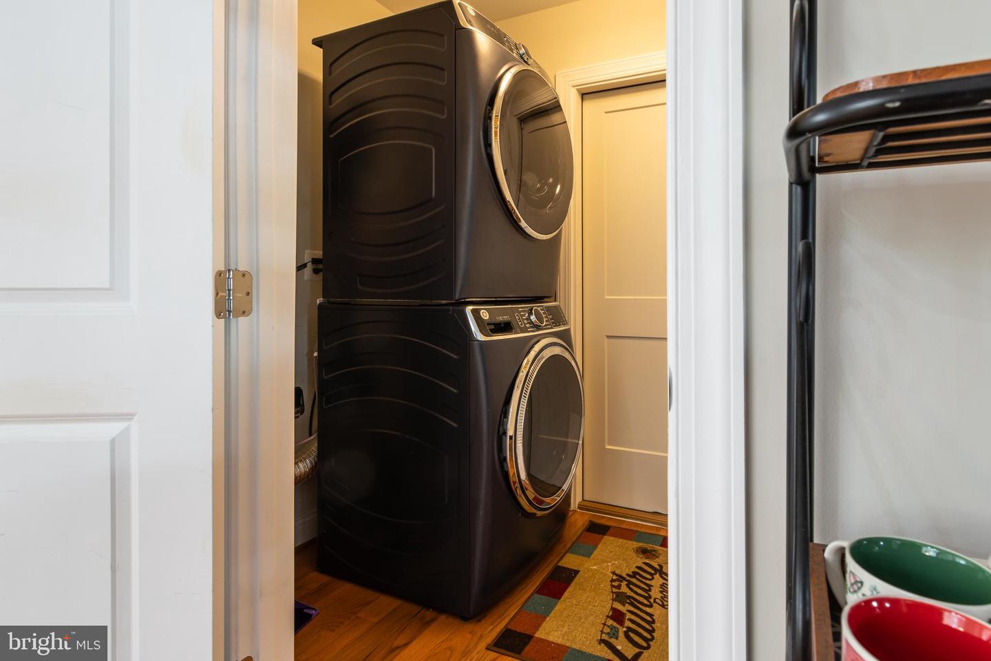 9813 FOSBAK DR, VIENNA, Virginia 22182, 5 Bedrooms Bedrooms, ,4 BathroomsBathrooms,Residential,For sale,9813 FOSBAK DR,VAFX2285590 MLS # VAFX2285590