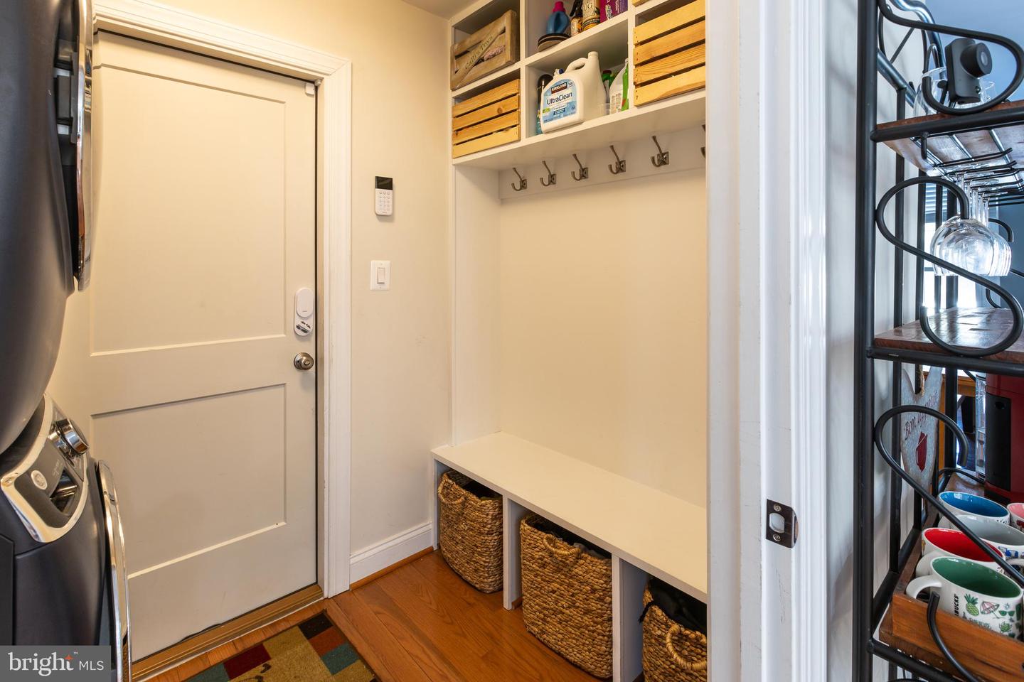 9813 FOSBAK DR, VIENNA, Virginia 22182, 5 Bedrooms Bedrooms, ,4 BathroomsBathrooms,Residential,For sale,9813 FOSBAK DR,VAFX2285590 MLS # VAFX2285590