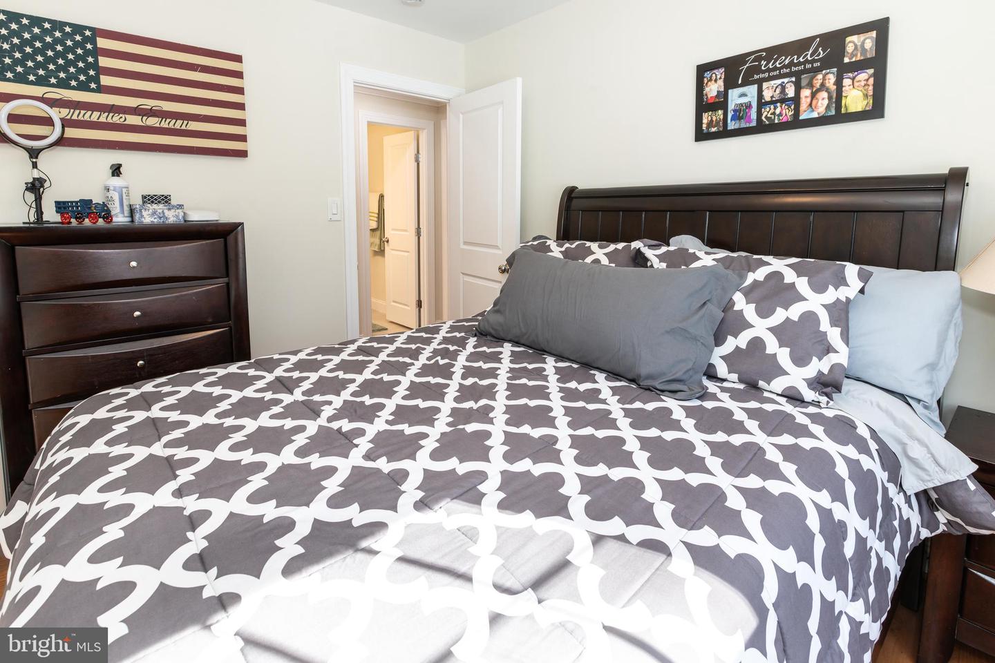 9813 FOSBAK DR, VIENNA, Virginia 22182, 5 Bedrooms Bedrooms, ,4 BathroomsBathrooms,Residential,For sale,9813 FOSBAK DR,VAFX2285590 MLS # VAFX2285590