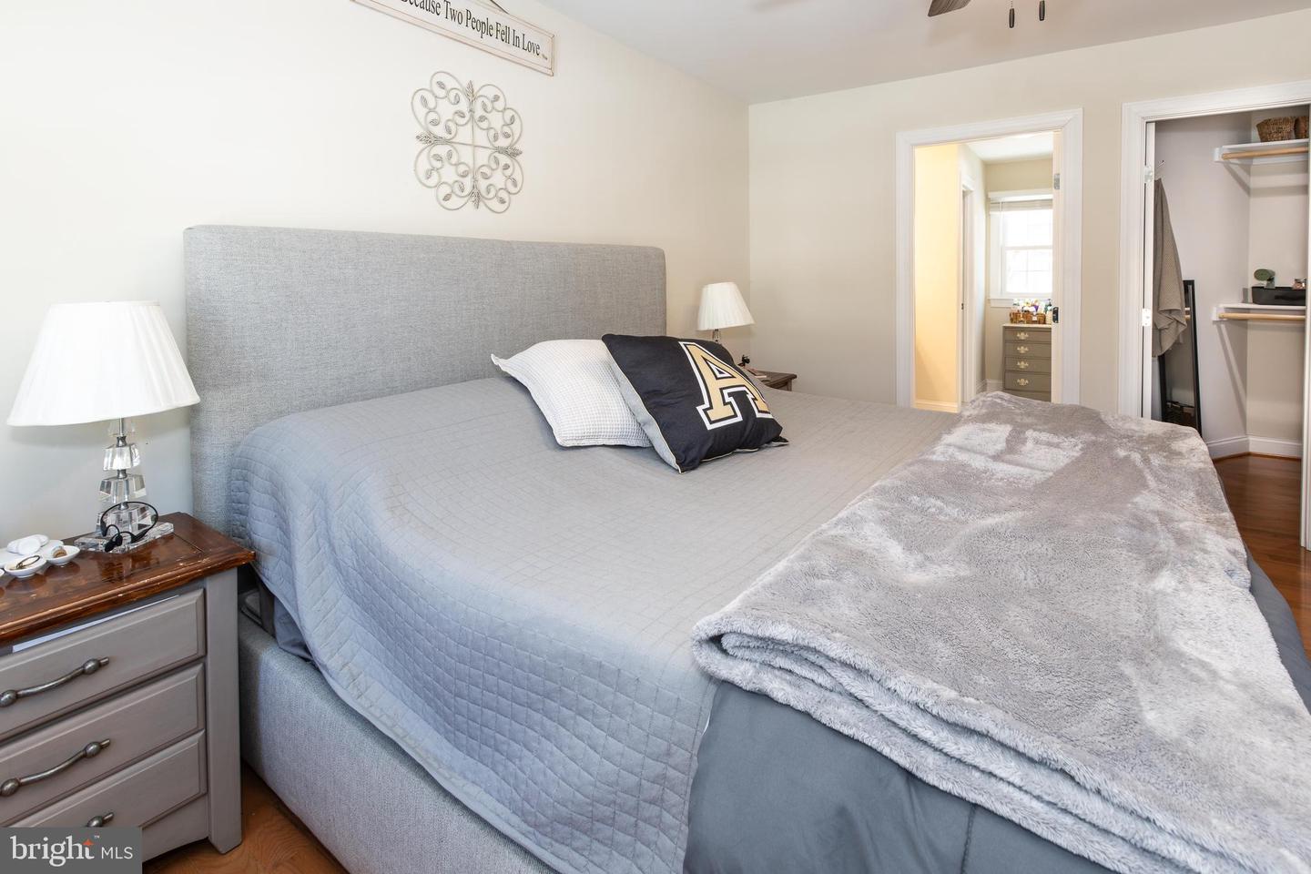 9813 FOSBAK DR, VIENNA, Virginia 22182, 5 Bedrooms Bedrooms, ,4 BathroomsBathrooms,Residential,For sale,9813 FOSBAK DR,VAFX2285590 MLS # VAFX2285590