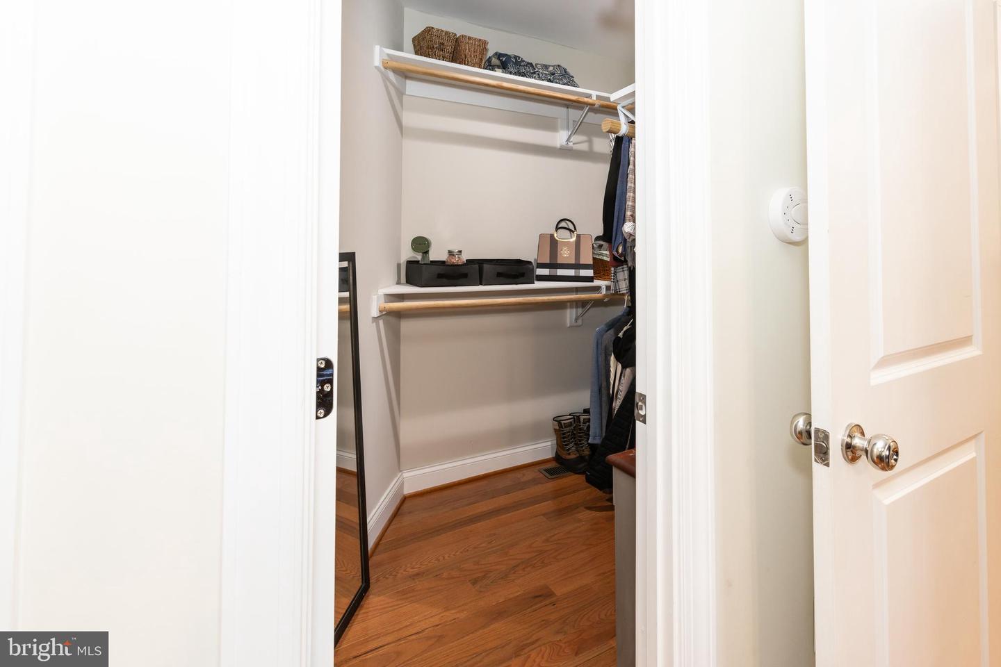 9813 FOSBAK DR, VIENNA, Virginia 22182, 5 Bedrooms Bedrooms, ,4 BathroomsBathrooms,Residential,For sale,9813 FOSBAK DR,VAFX2285590 MLS # VAFX2285590