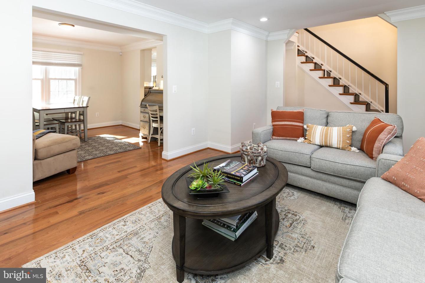 9813 FOSBAK DR, VIENNA, Virginia 22182, 5 Bedrooms Bedrooms, ,4 BathroomsBathrooms,Residential,For sale,9813 FOSBAK DR,VAFX2285590 MLS # VAFX2285590