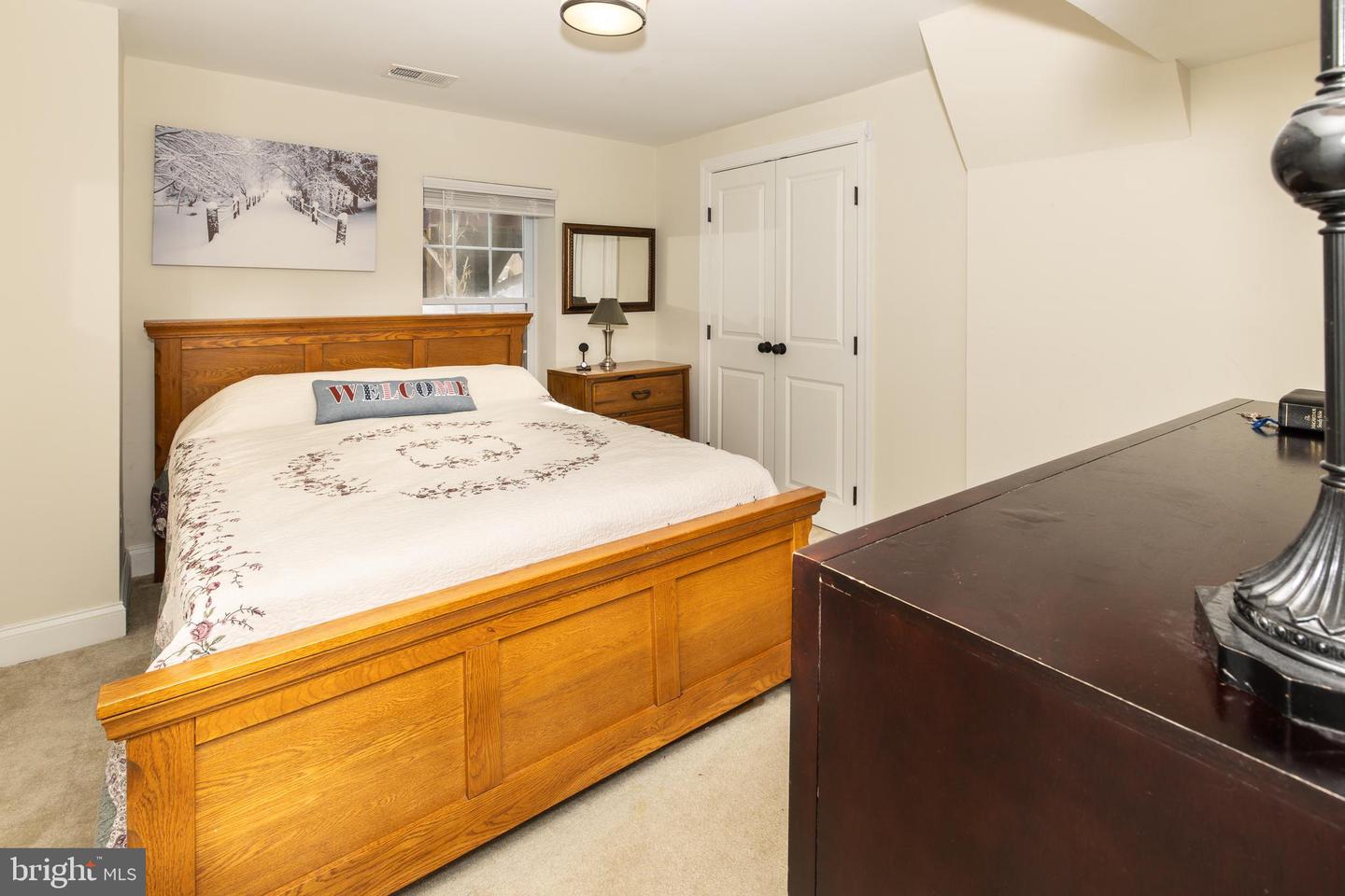 9813 FOSBAK DR, VIENNA, Virginia 22182, 5 Bedrooms Bedrooms, ,4 BathroomsBathrooms,Residential,For sale,9813 FOSBAK DR,VAFX2285590 MLS # VAFX2285590