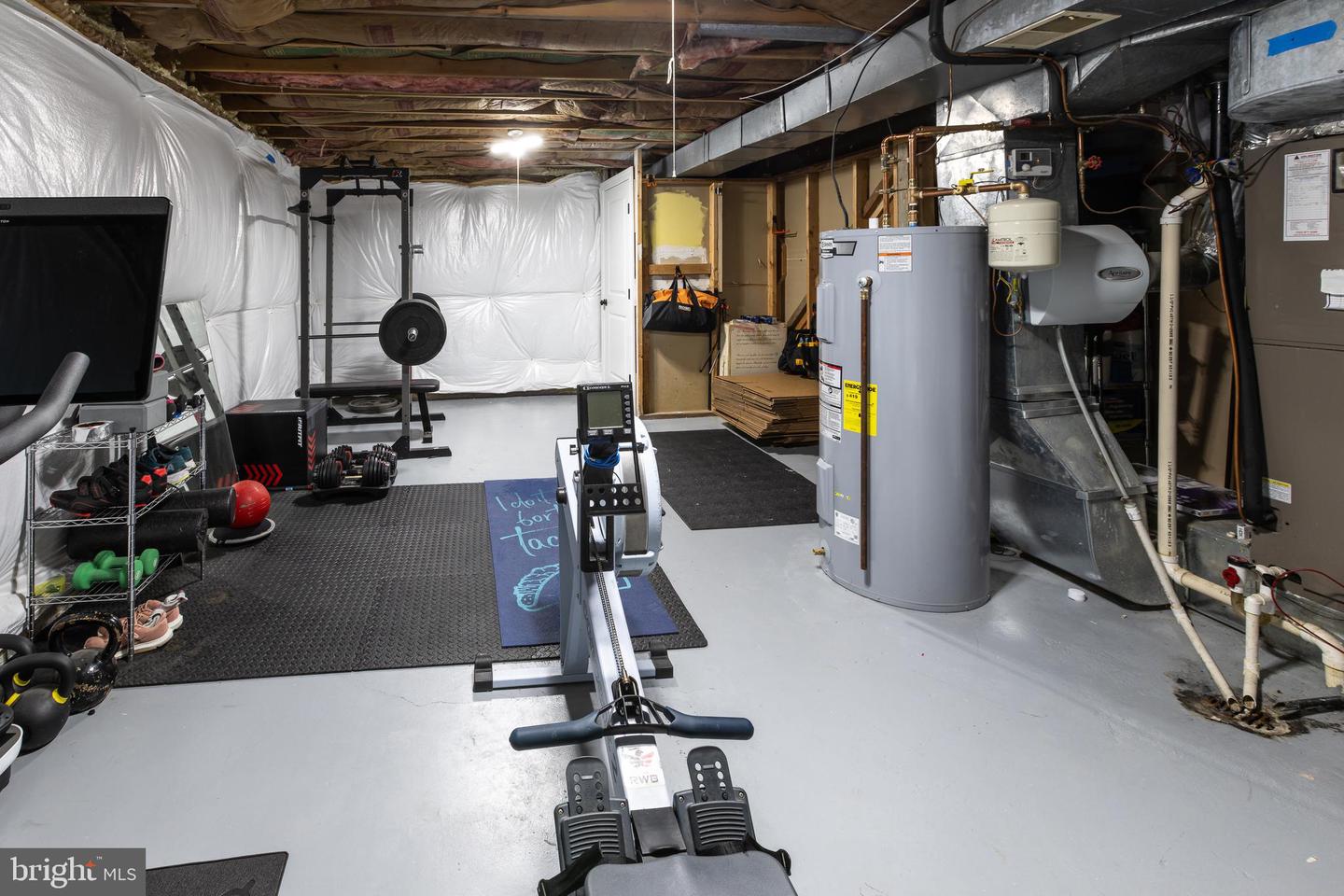 9813 FOSBAK DR, VIENNA, Virginia 22182, 5 Bedrooms Bedrooms, ,4 BathroomsBathrooms,Residential,For sale,9813 FOSBAK DR,VAFX2285590 MLS # VAFX2285590