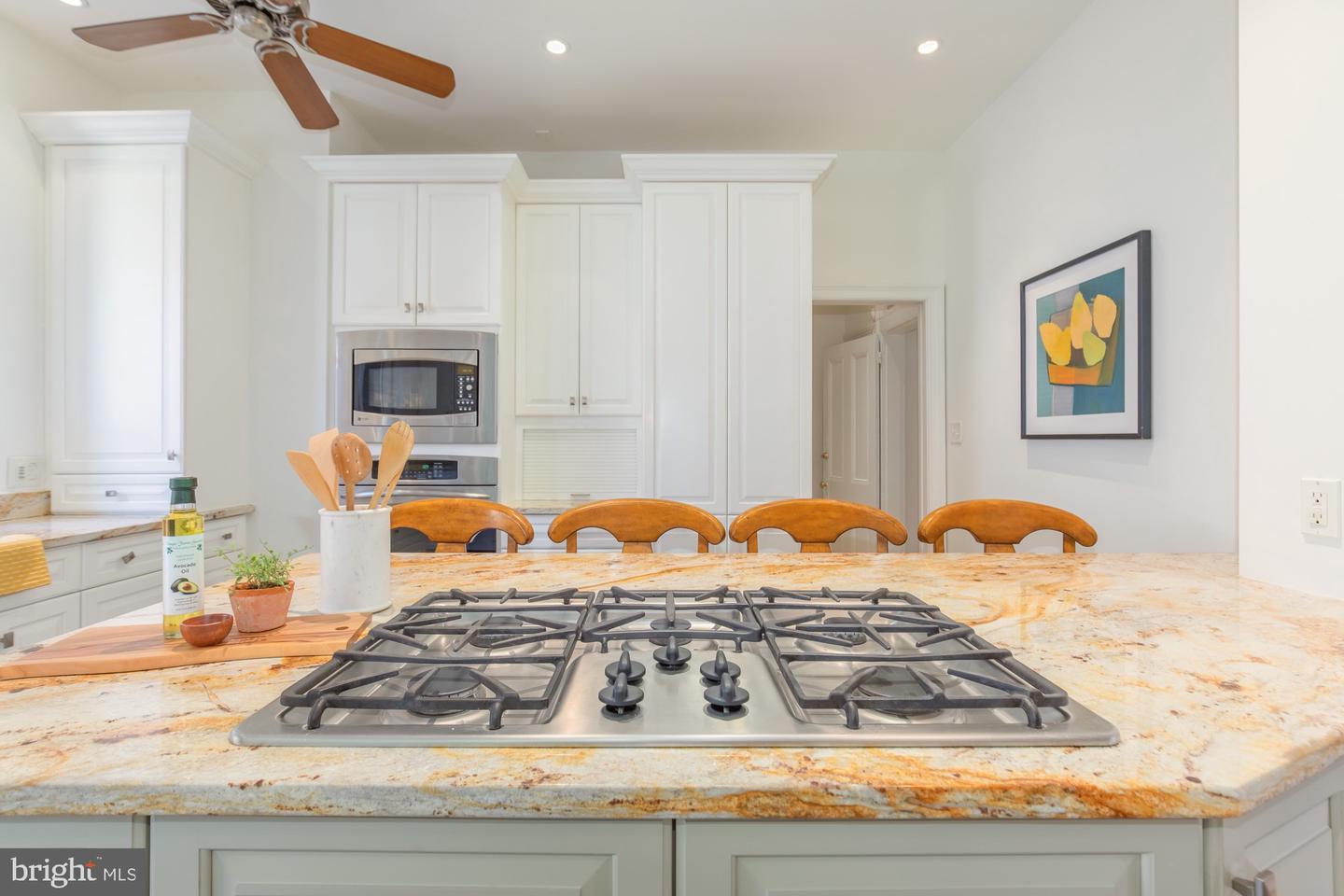 101 6TH ST NE, WASHINGTON, District Of Columbia 20002, 4 Bedrooms Bedrooms, 7 Rooms Rooms,3 BathroomsBathrooms,Residential,For sale,101 6TH ST NE,DCDC2241396 MLS # DCDC2241396