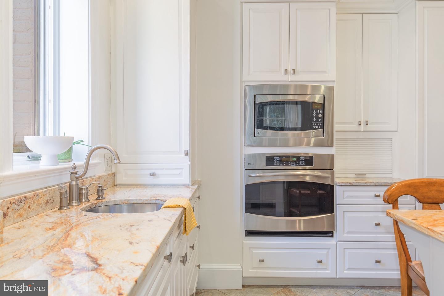 101 6TH ST NE, WASHINGTON, District Of Columbia 20002, 4 Bedrooms Bedrooms, 7 Rooms Rooms,3 BathroomsBathrooms,Residential,For sale,101 6TH ST NE,DCDC2241396 MLS # DCDC2241396