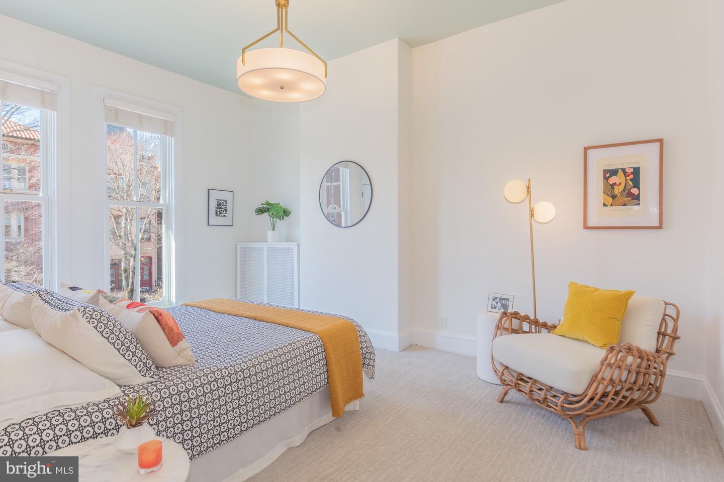 101 6TH ST NE, WASHINGTON, District Of Columbia 20002, 4 Bedrooms Bedrooms, 7 Rooms Rooms,3 BathroomsBathrooms,Residential,For sale,101 6TH ST NE,DCDC2241396 MLS # DCDC2241396