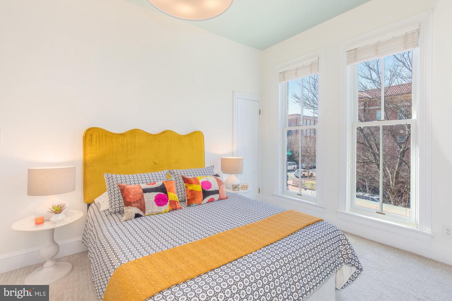 101 6TH ST NE, WASHINGTON, District Of Columbia 20002, 4 Bedrooms Bedrooms, 7 Rooms Rooms,3 BathroomsBathrooms,Residential,For sale,101 6TH ST NE,DCDC2241396 MLS # DCDC2241396