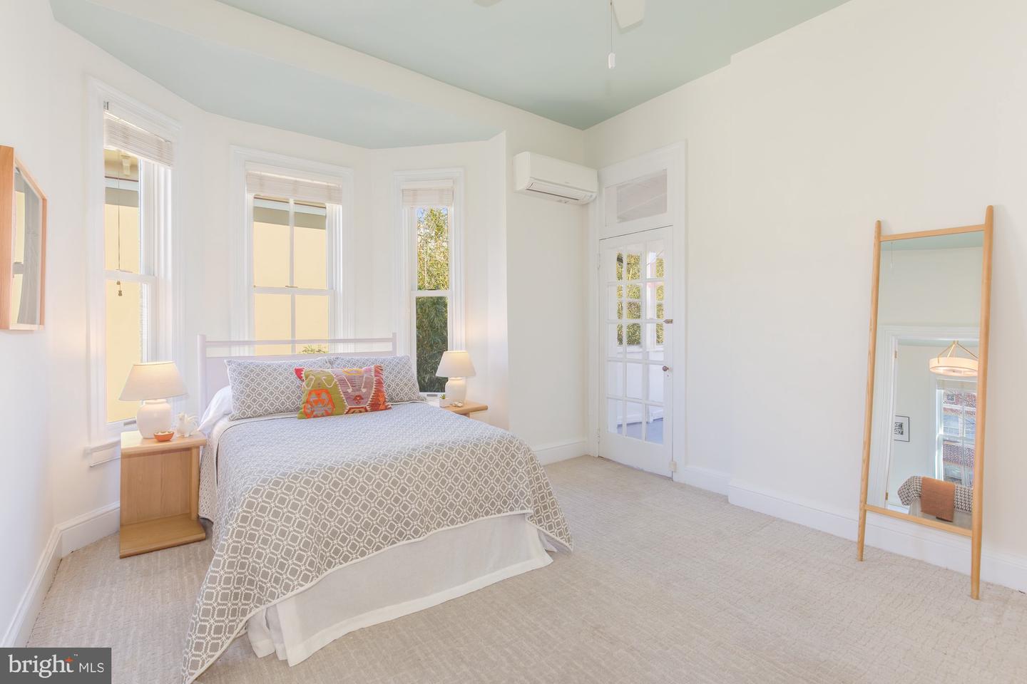 101 6TH ST NE, WASHINGTON, District Of Columbia 20002, 4 Bedrooms Bedrooms, 7 Rooms Rooms,3 BathroomsBathrooms,Residential,For sale,101 6TH ST NE,DCDC2241396 MLS # DCDC2241396