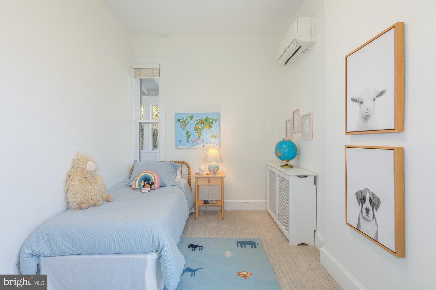 101 6TH ST NE, WASHINGTON, District Of Columbia 20002, 4 Bedrooms Bedrooms, 7 Rooms Rooms,3 BathroomsBathrooms,Residential,For sale,101 6TH ST NE,DCDC2241396 MLS # DCDC2241396