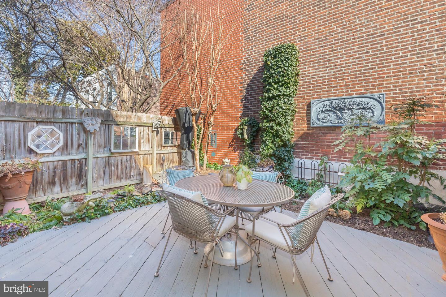 101 6TH ST NE, WASHINGTON, District Of Columbia 20002, 4 Bedrooms Bedrooms, 7 Rooms Rooms,3 BathroomsBathrooms,Residential,For sale,101 6TH ST NE,DCDC2241396 MLS # DCDC2241396