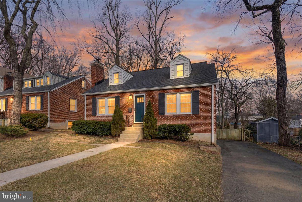 2845 MONROE ST, FALLS CHURCH, Virginia 22042, 4 Bedrooms Bedrooms, ,2 BathroomsBathrooms,Residential,For sale,2845 MONROE ST,VAFX2286020 MLS # VAFX2286020