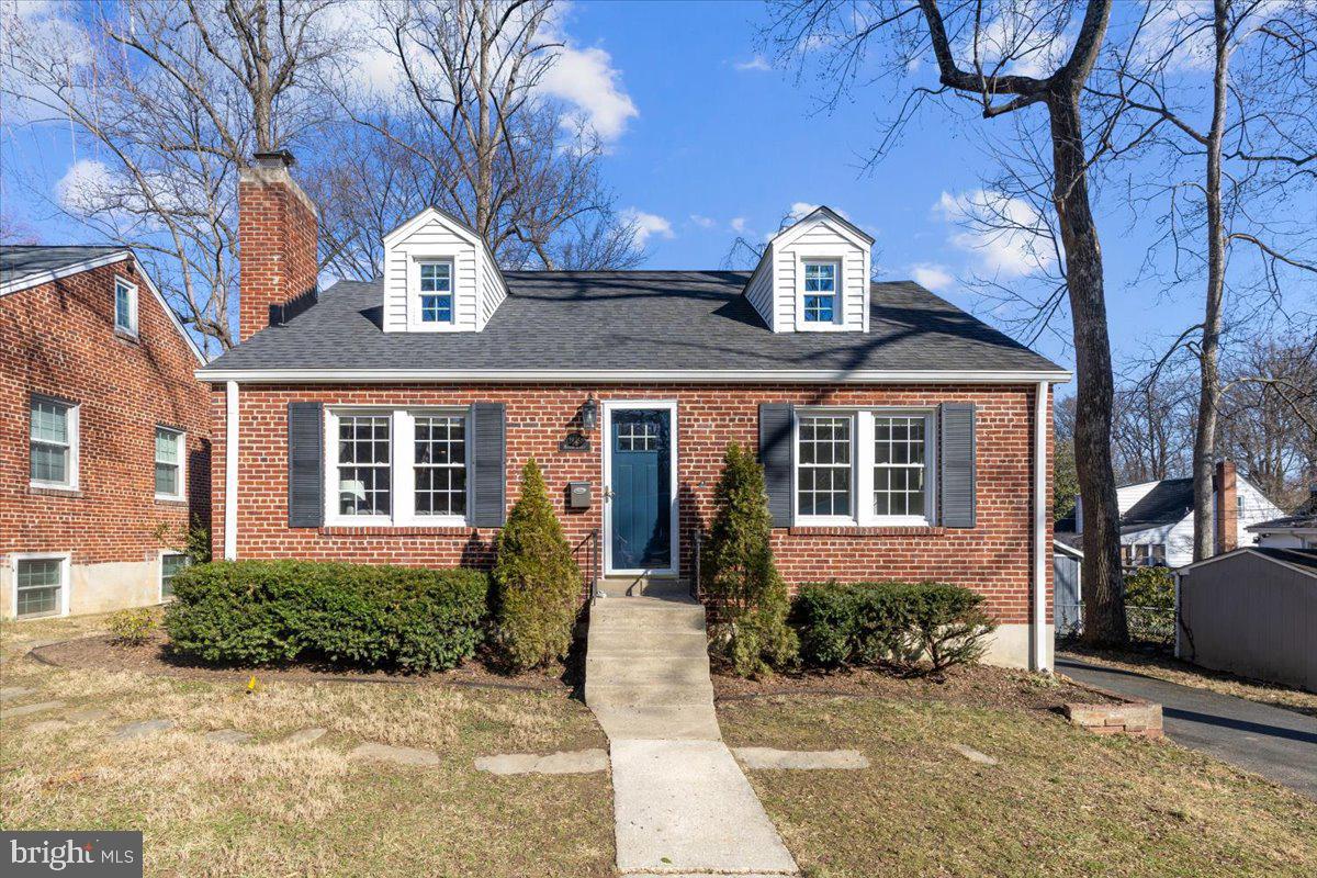 2845 MONROE ST, FALLS CHURCH, Virginia 22042, 4 Bedrooms Bedrooms, ,2 BathroomsBathrooms,Residential,For sale,2845 MONROE ST,VAFX2286020 MLS # VAFX2286020