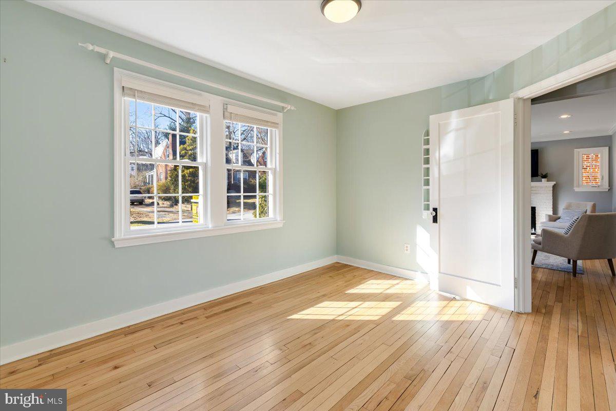 2845 MONROE ST, FALLS CHURCH, Virginia 22042, 4 Bedrooms Bedrooms, ,2 BathroomsBathrooms,Residential,For sale,2845 MONROE ST,VAFX2286020 MLS # VAFX2286020