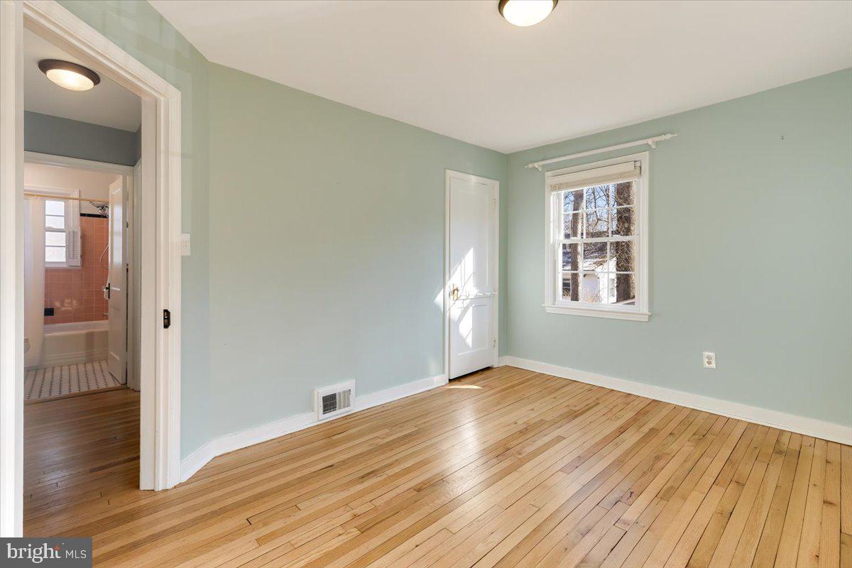 2845 MONROE ST, FALLS CHURCH, Virginia 22042, 4 Bedrooms Bedrooms, ,2 BathroomsBathrooms,Residential,For sale,2845 MONROE ST,VAFX2286020 MLS # VAFX2286020