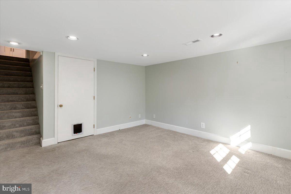 2845 MONROE ST, FALLS CHURCH, Virginia 22042, 4 Bedrooms Bedrooms, ,2 BathroomsBathrooms,Residential,For sale,2845 MONROE ST,VAFX2286020 MLS # VAFX2286020