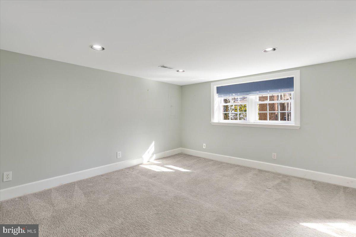 2845 MONROE ST, FALLS CHURCH, Virginia 22042, 4 Bedrooms Bedrooms, ,2 BathroomsBathrooms,Residential,For sale,2845 MONROE ST,VAFX2286020 MLS # VAFX2286020