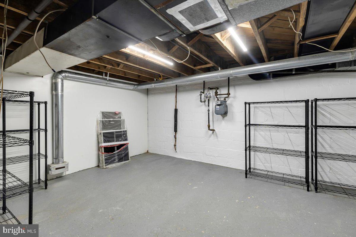 2845 MONROE ST, FALLS CHURCH, Virginia 22042, 4 Bedrooms Bedrooms, ,2 BathroomsBathrooms,Residential,For sale,2845 MONROE ST,VAFX2286020 MLS # VAFX2286020