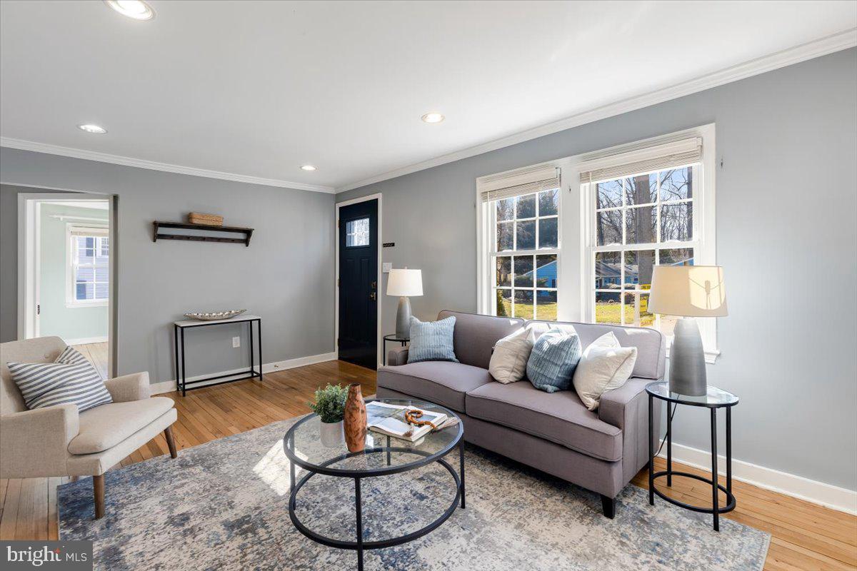 2845 MONROE ST, FALLS CHURCH, Virginia 22042, 4 Bedrooms Bedrooms, ,2 BathroomsBathrooms,Residential,For sale,2845 MONROE ST,VAFX2286020 MLS # VAFX2286020