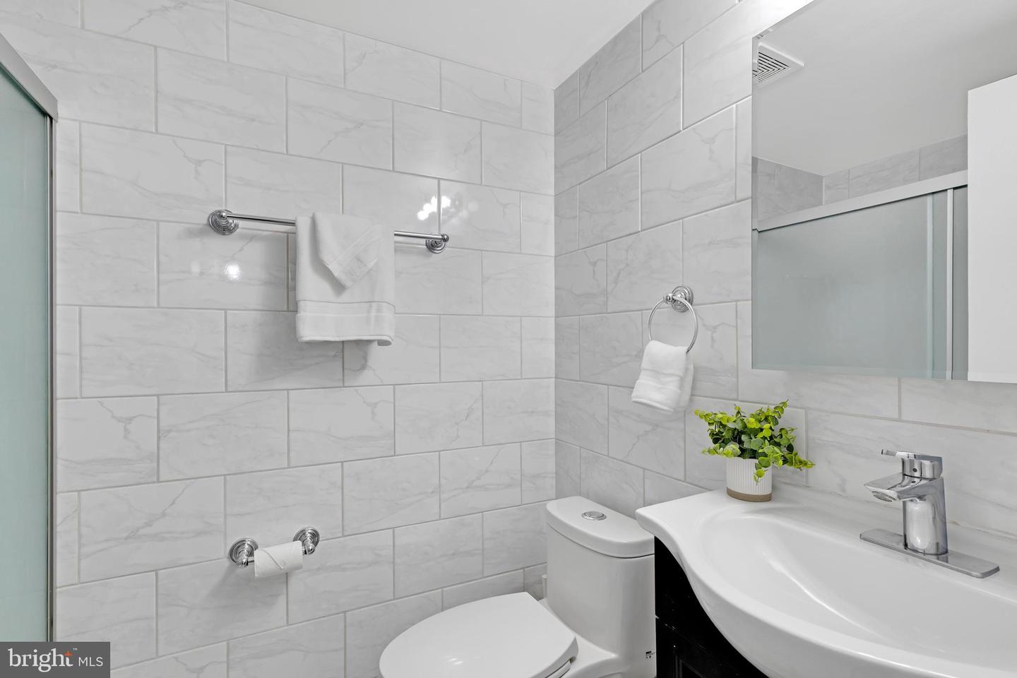 11637 STONEVIEW SQ #83/2B, RESTON, Virginia 20191, 2 Bedrooms Bedrooms, ,2 BathroomsBathrooms,Residential,For sale,11637 STONEVIEW SQ #83/2B,VAFX2286854 MLS # VAFX2286854