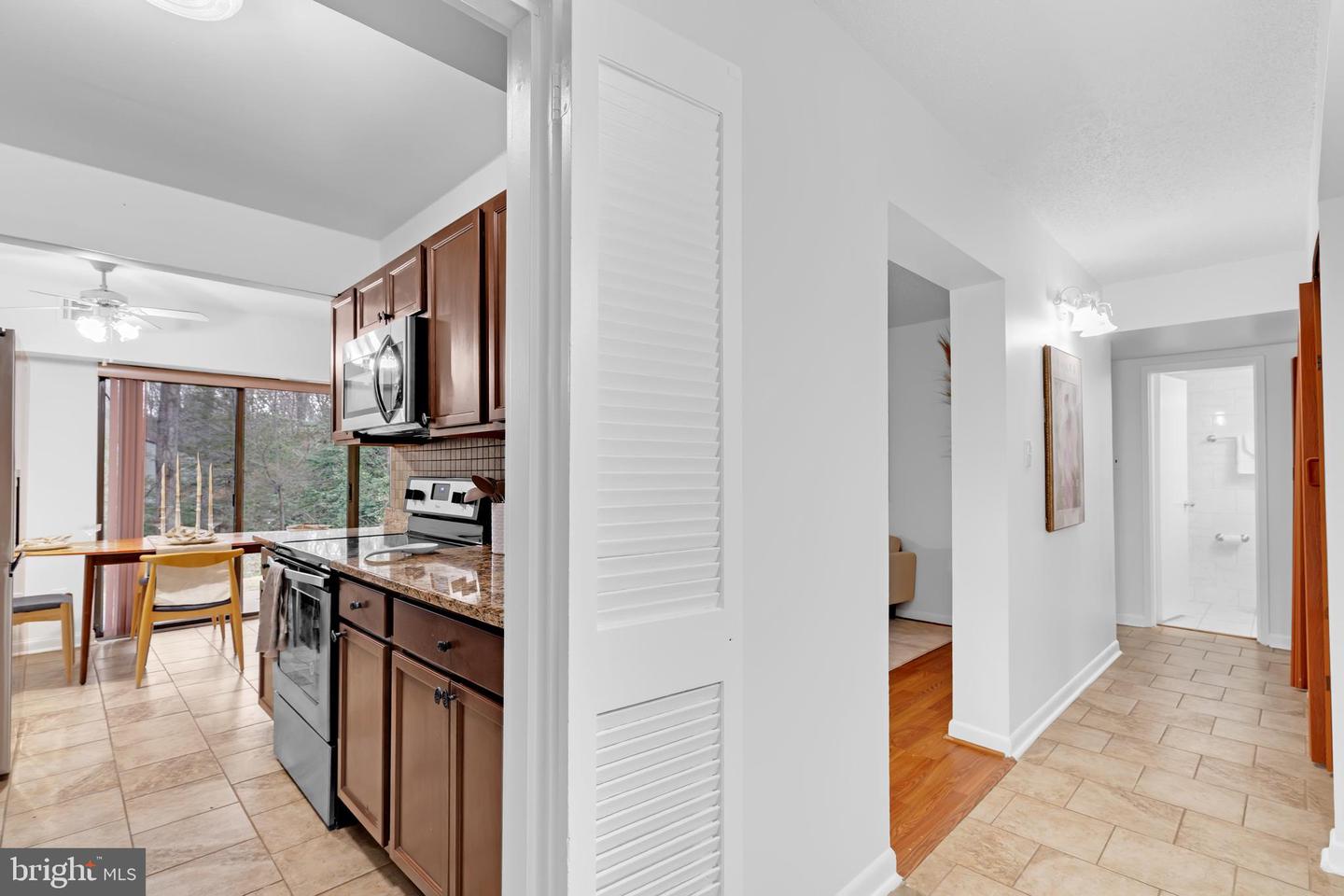 11637 STONEVIEW SQ #83/2B, RESTON, Virginia 20191, 2 Bedrooms Bedrooms, ,2 BathroomsBathrooms,Residential,For sale,11637 STONEVIEW SQ #83/2B,VAFX2286854 MLS # VAFX2286854