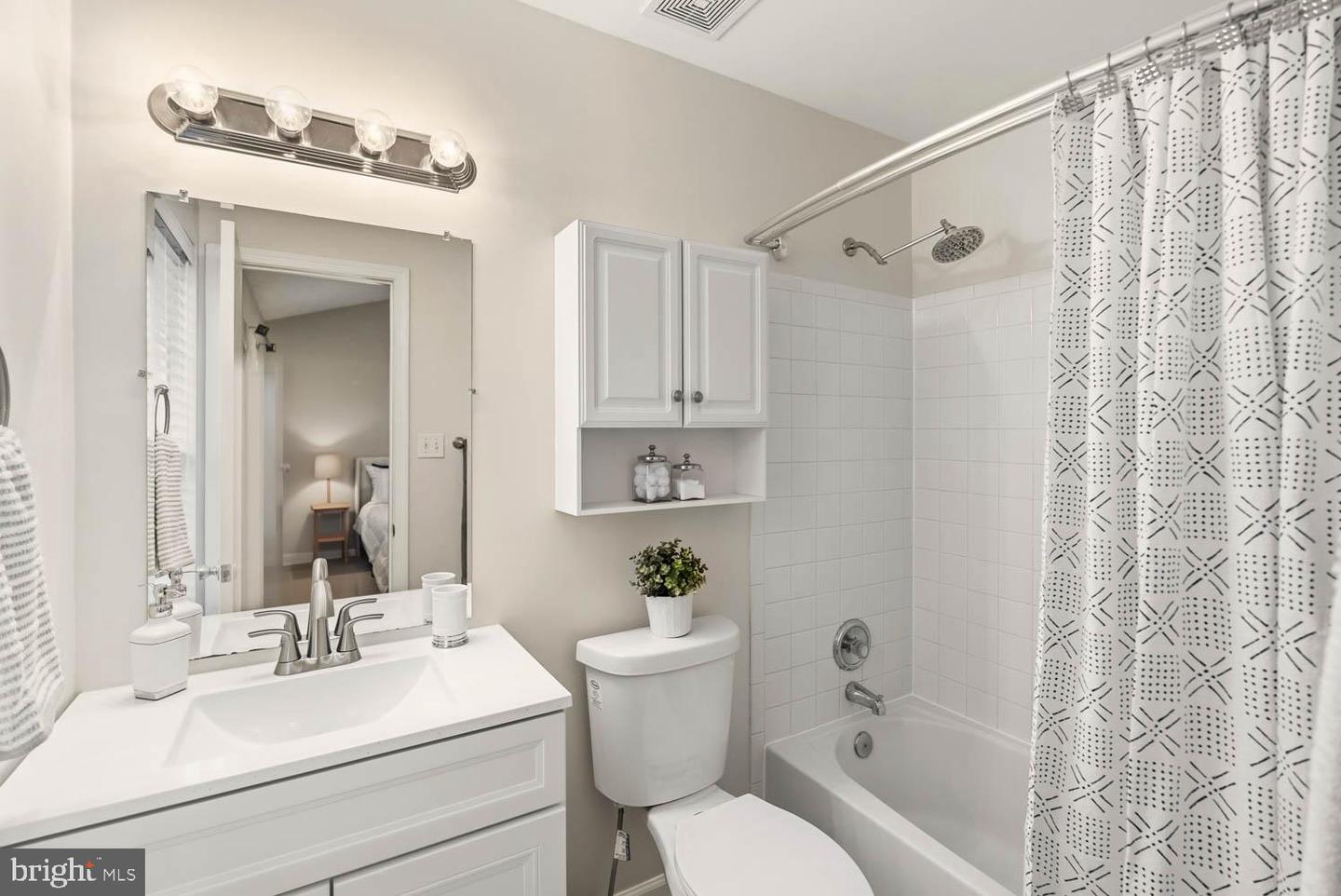 6102 KENDRA WAY, CENTREVILLE, Virginia 20121, 3 Bedrooms Bedrooms, 13 Rooms Rooms,3 BathroomsBathrooms,Residential,For sale,6102 KENDRA WAY,VAFX2286984 MLS # VAFX2286984