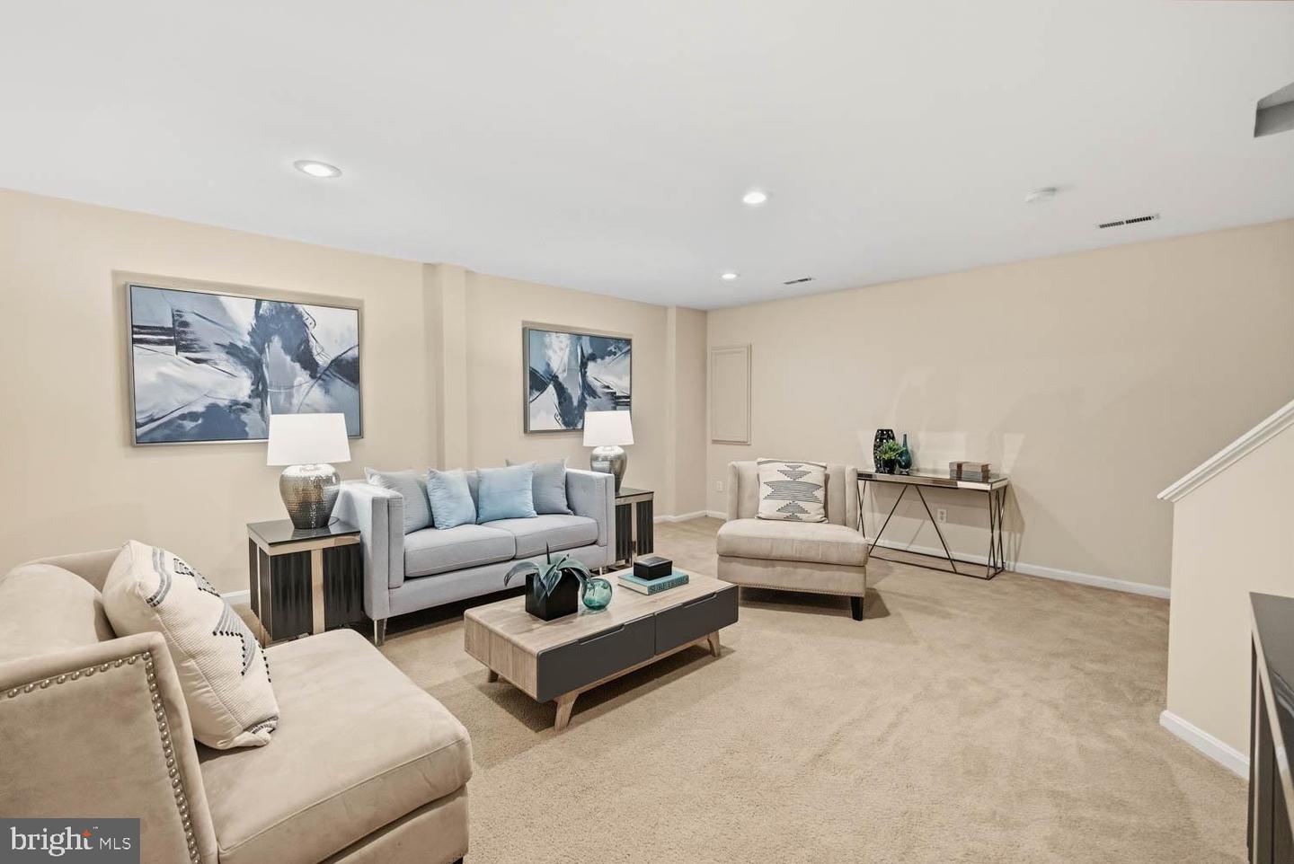 6102 KENDRA WAY, CENTREVILLE, Virginia 20121, 3 Bedrooms Bedrooms, 13 Rooms Rooms,3 BathroomsBathrooms,Residential,For sale,6102 KENDRA WAY,VAFX2286984 MLS # VAFX2286984