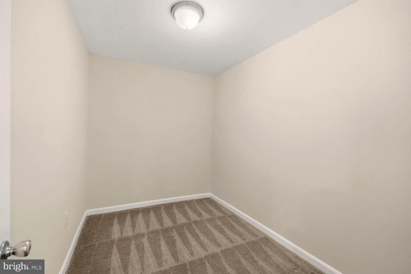 6102 KENDRA WAY, CENTREVILLE, Virginia 20121, 3 Bedrooms Bedrooms, 13 Rooms Rooms,3 BathroomsBathrooms,Residential,For sale,6102 KENDRA WAY,VAFX2286984 MLS # VAFX2286984