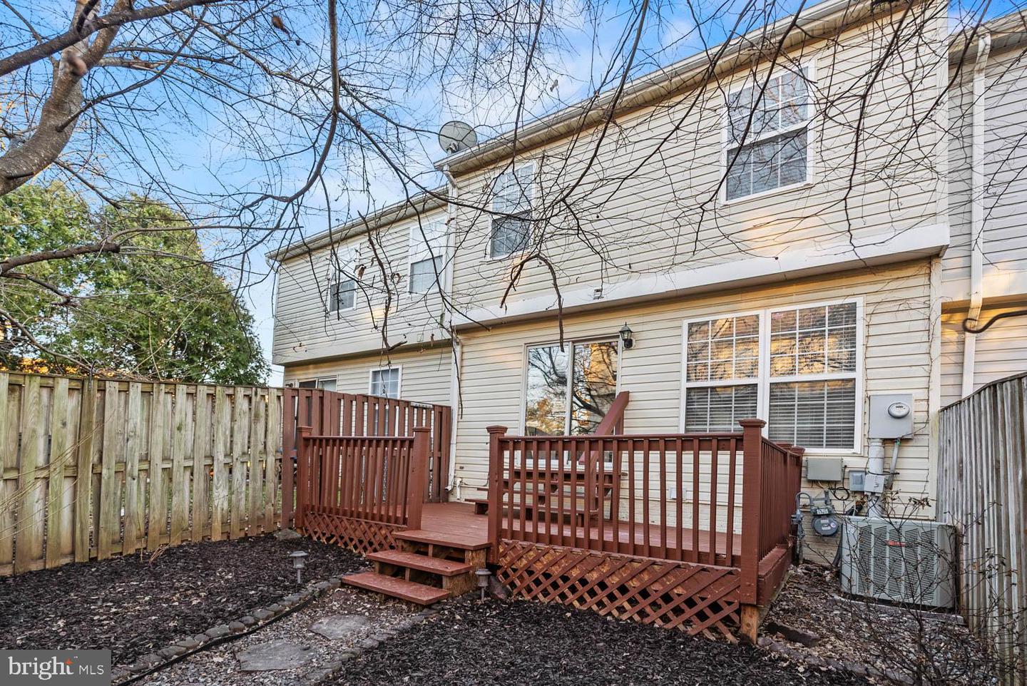 6102 KENDRA WAY, CENTREVILLE, Virginia 20121, 3 Bedrooms Bedrooms, 13 Rooms Rooms,3 BathroomsBathrooms,Residential,For sale,6102 KENDRA WAY,VAFX2286984 MLS # VAFX2286984