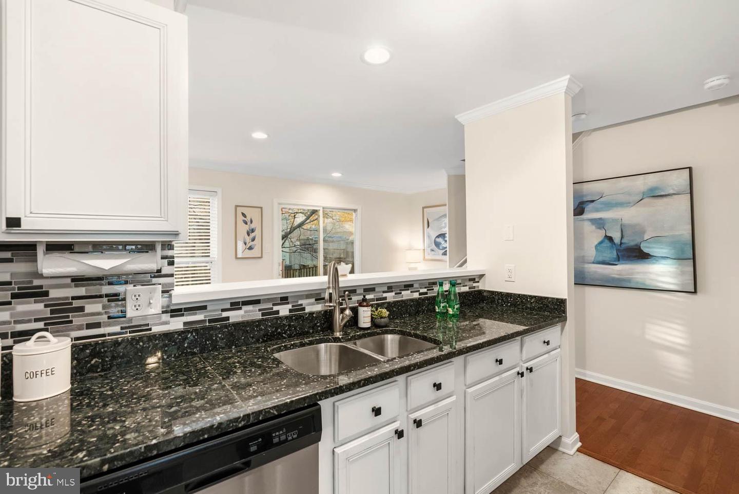 6102 KENDRA WAY, CENTREVILLE, Virginia 20121, 3 Bedrooms Bedrooms, 13 Rooms Rooms,3 BathroomsBathrooms,Residential,For sale,6102 KENDRA WAY,VAFX2286984 MLS # VAFX2286984