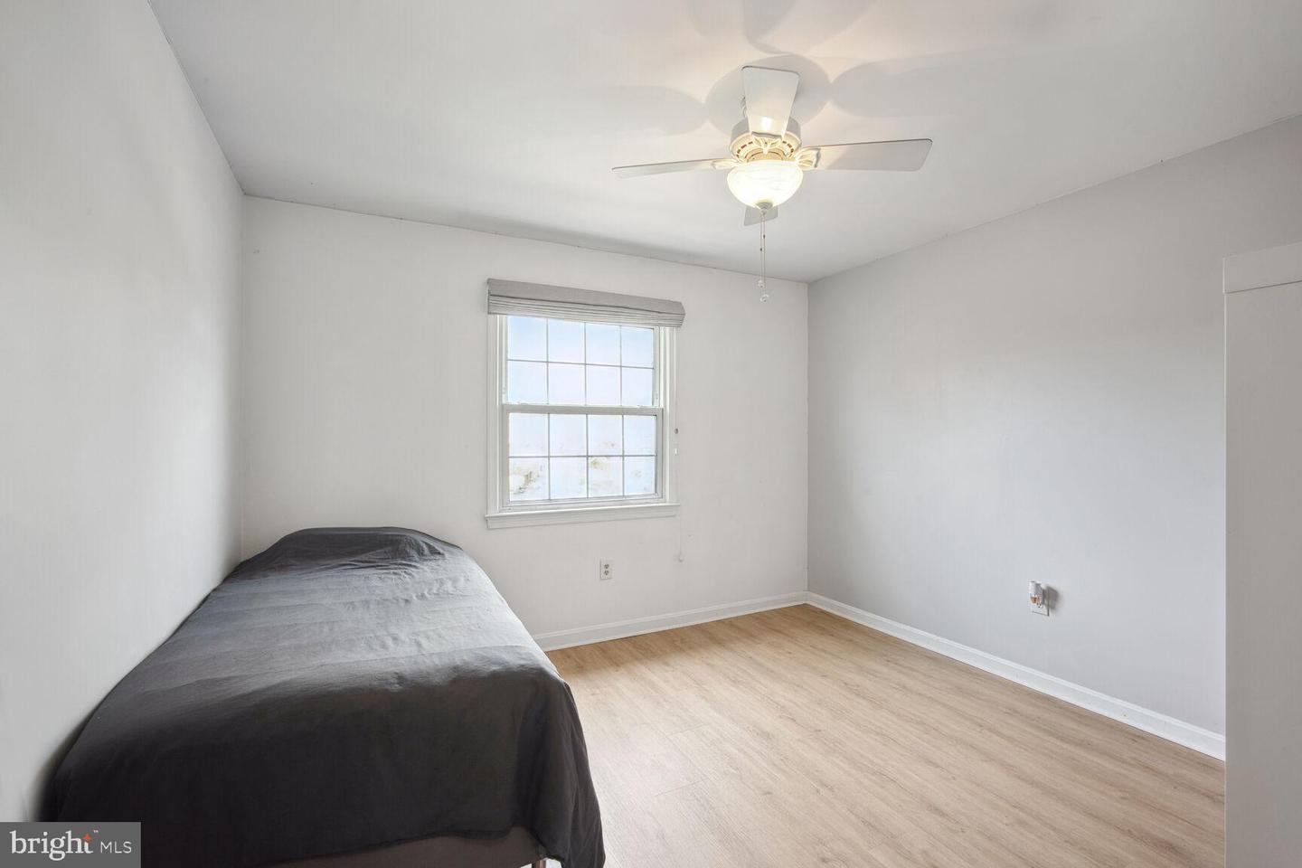 7136 LAKE COVE DR, ALEXANDRIA, Virginia 22315, 3 Bedrooms Bedrooms, 6 Rooms Rooms,2 BathroomsBathrooms,Residential,For sale,7136 LAKE COVE DR,VAFX2286994 MLS # VAFX2286994