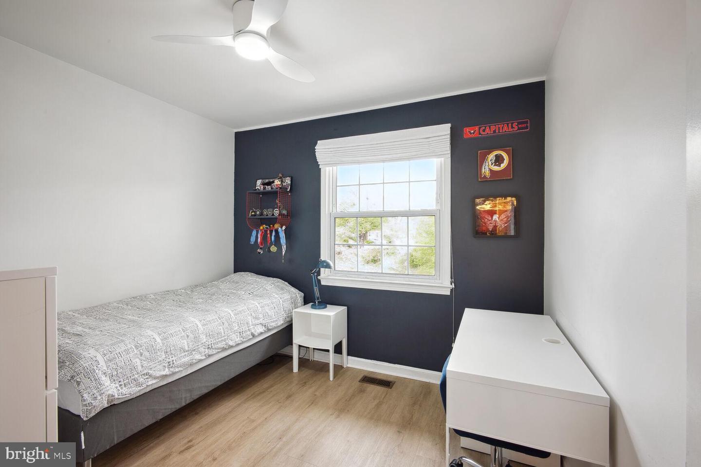 7136 LAKE COVE DR, ALEXANDRIA, Virginia 22315, 3 Bedrooms Bedrooms, 6 Rooms Rooms,2 BathroomsBathrooms,Residential,For sale,7136 LAKE COVE DR,VAFX2286994 MLS # VAFX2286994