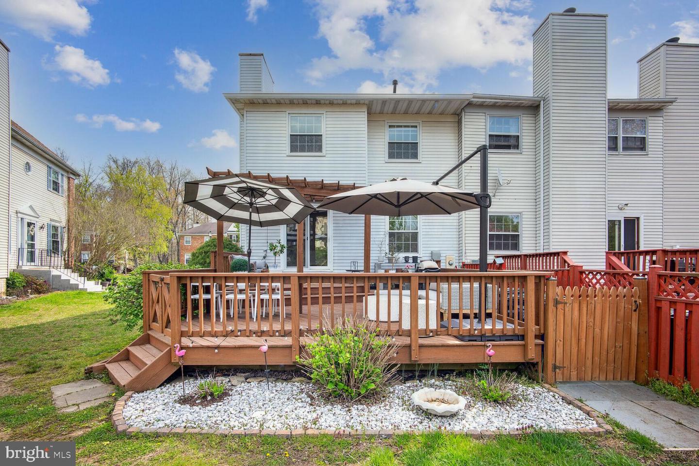 7136 LAKE COVE DR, ALEXANDRIA, Virginia 22315, 3 Bedrooms Bedrooms, 6 Rooms Rooms,2 BathroomsBathrooms,Residential,For sale,7136 LAKE COVE DR,VAFX2286994 MLS # VAFX2286994