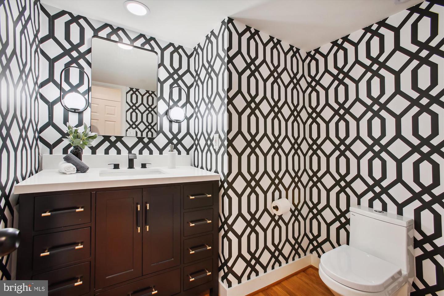 2000 HOMER TER, RESTON, Virginia 20191, 6 Bedrooms Bedrooms, ,5 BathroomsBathrooms,Residential,For sale,2000 HOMER TER,VAFX2287032 MLS # VAFX2287032