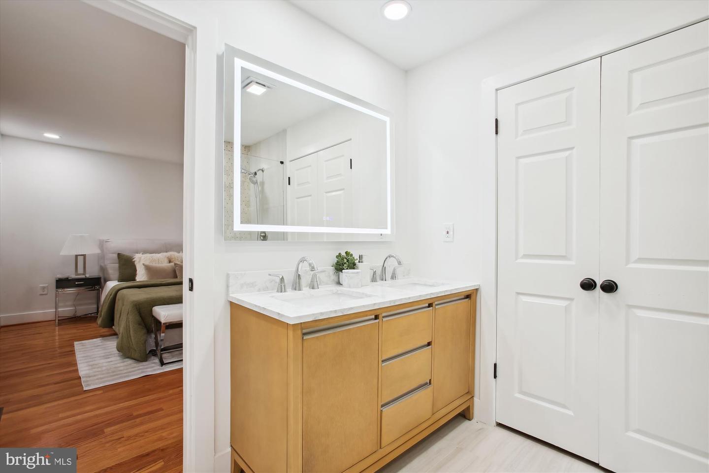 2000 HOMER TER, RESTON, Virginia 20191, 6 Bedrooms Bedrooms, ,5 BathroomsBathrooms,Residential,For sale,2000 HOMER TER,VAFX2287032 MLS # VAFX2287032