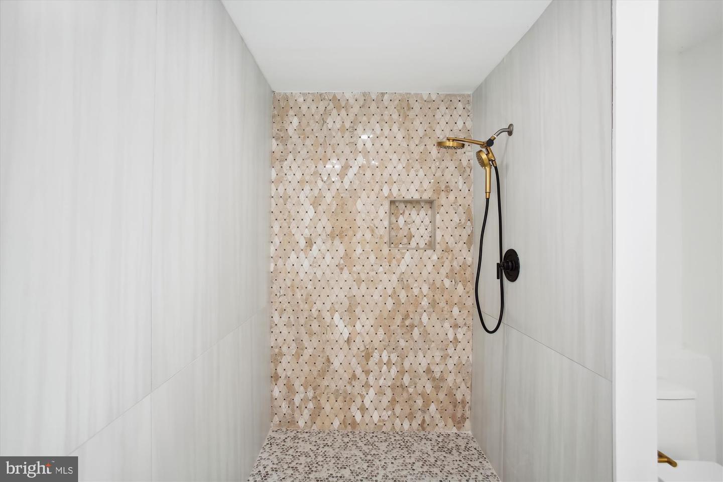 2000 HOMER TER, RESTON, Virginia 20191, 6 Bedrooms Bedrooms, ,5 BathroomsBathrooms,Residential,For sale,2000 HOMER TER,VAFX2287032 MLS # VAFX2287032