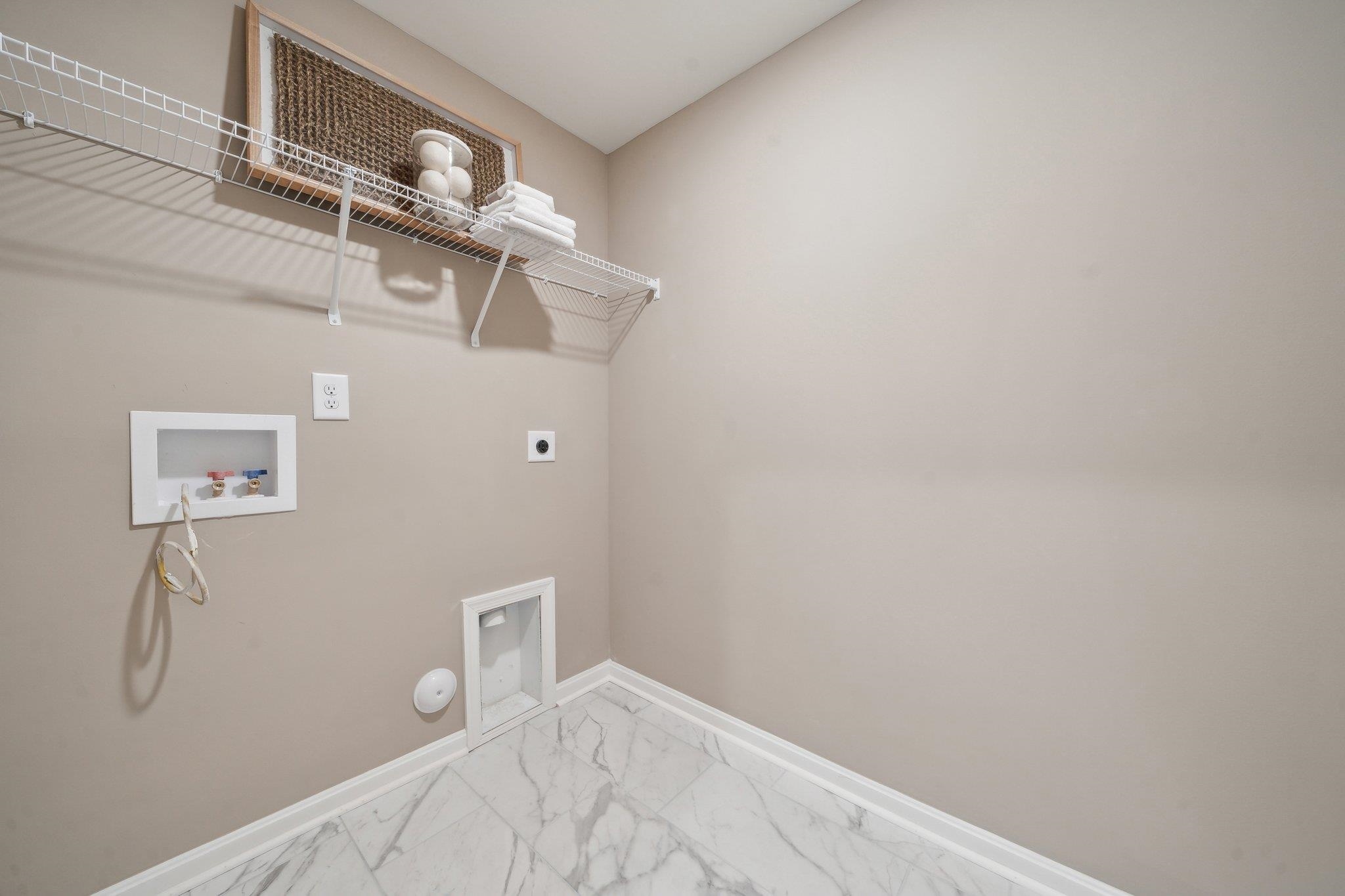 549 SUMMERCREST AVE, WAYNESBORO, Virginia 22980, 4 Bedrooms Bedrooms, ,2 BathroomsBathrooms,Residential,549 SUMMERCREST AVE,673933 MLS # 673933