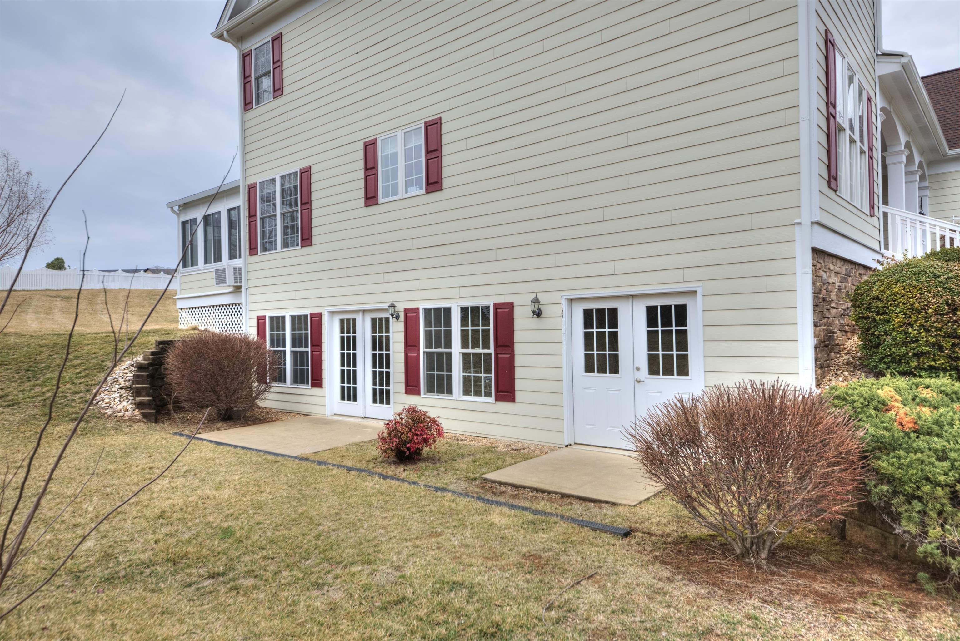 5 ALBA CIR, WAYNESBORO, Virginia 22980, 4 Bedrooms Bedrooms, ,2 BathroomsBathrooms,Residential,5 ALBA CIR,673937 MLS # 673937